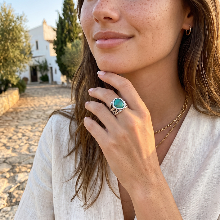 Anillo Enraizado